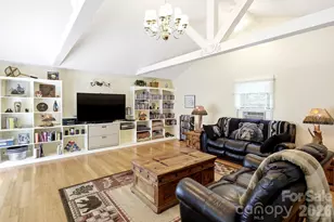 37 Pine Bluff Rd, Hendersonville, NC 28792 - Photo 19