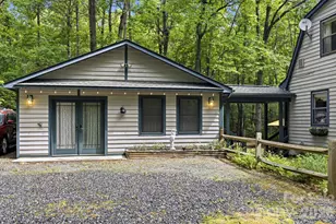 37 Pine Bluff Rd, Hendersonville, NC 28792 - Photo 23