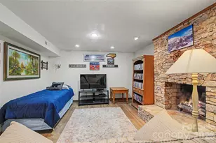 383 Ravenwood Ln, Horse Shoe, NC 28742 - Photo 33