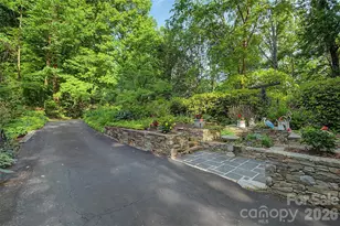 383 Ravenwood Ln, Horse Shoe, NC 28742 - Photo 3