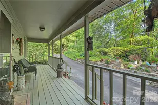 383 Ravenwood Ln, Horse Shoe, NC 28742 - Photo 7