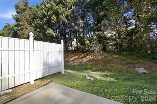 6123 Dane Dr, Dallas, NC 28034 - Photo 15
