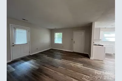 518 W Park Avenue, Mooresville, NC 28115 - Photo 5