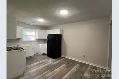 518 W Park Avenue, Mooresville, NC 28115 - Photo 3