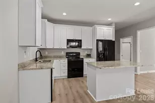 3130 Celia Ave, Charlotte, NC 28216 - Photo 7