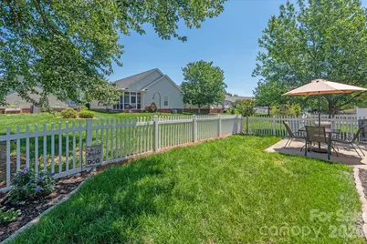 1047 Curry Way, Matthews, NC 28104 - Photo 33
