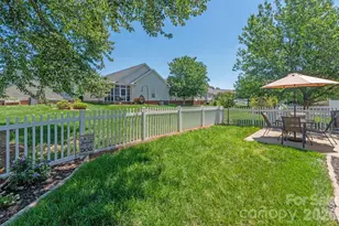1047 Curry Way, Matthews, NC 28104 - Photo 33