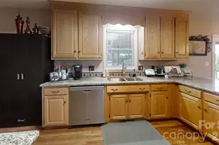 1323 Worthington Pl, Lincolnton, NC 28092 - Photo 7