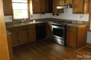 2300 Gleneagles Dr, Monroe, NC 28110 - Photo 5