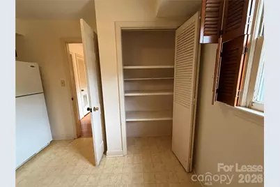646 E Broad Street, Statesville, NC 28677 - Photo 7