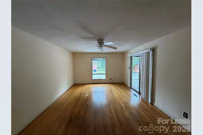 646 E Broad Street, Statesville, NC 28677 - Photo 3