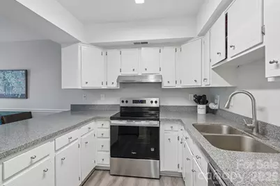 8403 Cricket Lake Drive, Charlotte, NC 28277 - Photo 13