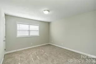 300 E Charlotte Ave, Mount Holly, NC 28120 - Photo 13