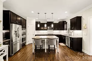 16524 Crosshaven Dr, Charlotte, NC 28278 - Photo 13