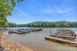 6407 Barcelona Wy, Charlotte, NC 28214 - Photo 17