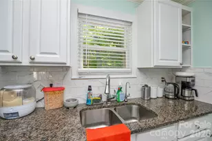 5514 Collins St, Charlotte, NC 28269 - Photo 17