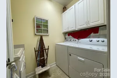 479 26th Avenue NE #B, Hickory, NC 28601 - Photo 27