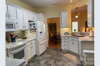 479 26th Avenue NE #B, Hickory, NC 28601 - Photo 15