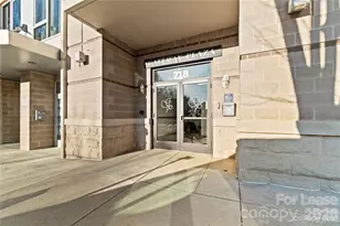718 W Trade St, Charlotte, NC 28202 - Photo 21