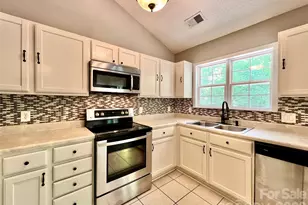 6331 Nature Walk Dr, Charlotte, NC 28212 - Photo 7