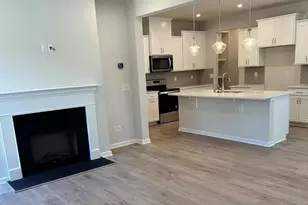 8122 Overmeadow Ln, Charlotte, NC 28269 - Photo 3