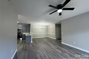 10676 Hill Point Ct, Charlotte, NC 28262 - Photo 5