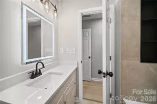 1421 Tyvola Rd, Charlotte, NC 28210 - Photo 11