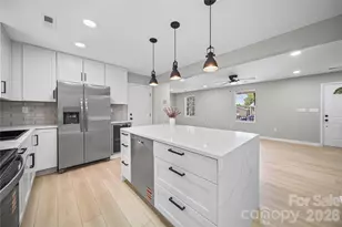 1421 Tyvola Rd, Charlotte, NC 28210 - Photo 5