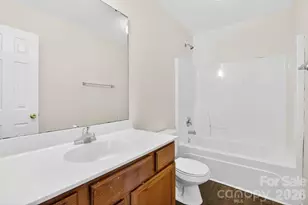1911 Flushing Ct, Charlotte, NC 28215 - Photo 3