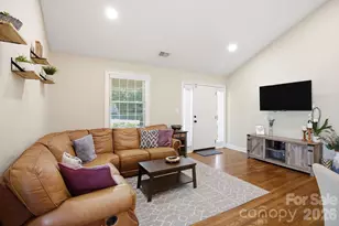 1742 Dunkirk Dr, Charlotte, NC 28203 - Photo 17