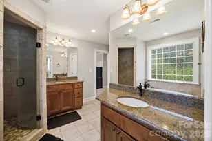 1742 Dunkirk Dr, Charlotte, NC 28203 - Photo 9