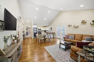1742 Dunkirk Dr, Charlotte, NC 28203 - Photo 3