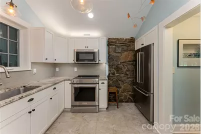 711 Shawnee Trail, Asheville, NC 28805 - Photo 7