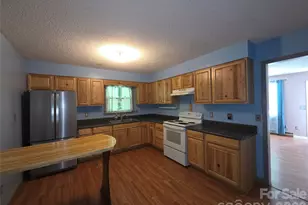165 Mt Eire Dr, Sylva, NC 28779 - Photo 3