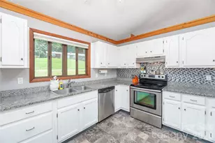 99 Young Dr, Candler, NC 28715 - Photo 9