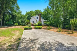 9143 Sadlers Ridge Rd, Fort Mill, SC 29707 - Photo 1