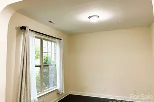 9015 Manor Oak Ct, Charlotte, NC 28277 - Photo 5