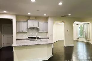 9015 Manor Oak Ct, Charlotte, NC 28277 - Photo 13