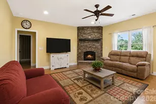 409 Tall Timbers Ln, Waynesville, NC 28785 - Photo 7