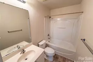 1131 Jordans Pond Ln, Charlotte, NC 28214 - Photo 15