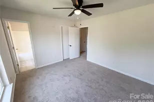 6121 Linda Vista Ln, Charlotte, NC 28216 - Photo 15