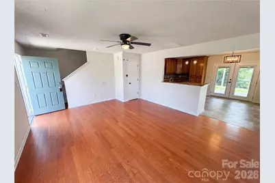 6121 Linda Vista Lane, Charlotte, NC 28216 - Photo 3