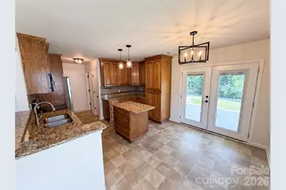 6121 Linda Vista Lane, Charlotte, NC 28216 - Photo 9