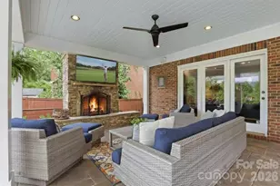 10040 Berkeley Forest Ln, Charlotte, NC 28277 - Photo 17