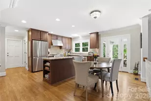 10040 Berkeley Forest Ln, Charlotte, NC 28277 - Photo 13