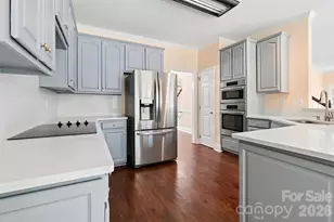 2328 Howerton Ct, Charlotte, NC 28270 - Photo 17