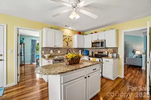 37 Stonehollow Rd, Fletcher, NC 28732 - Photo 17