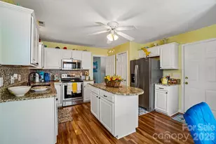 37 Stonehollow Rd, Fletcher, NC 28732 - Photo 19