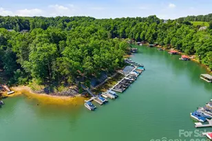 2530 Shady Reach Ln, Charlotte, NC 28214 - Photo 3