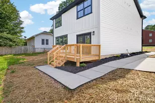304 N 14th St, Bessemer City, NC 28016 - Photo 5
